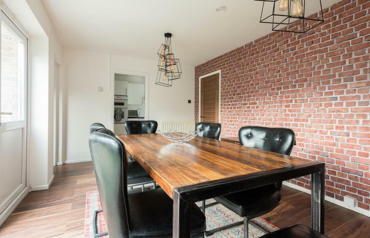דירות אוקספורד The Century Chalet - Contemporary 2Bdr Townhouse With Parking מראה חיצוני תמונה