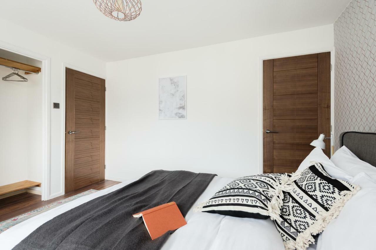 דירות אוקספורד The Century Chalet - Contemporary 2Bdr Townhouse With Parking מראה חיצוני תמונה