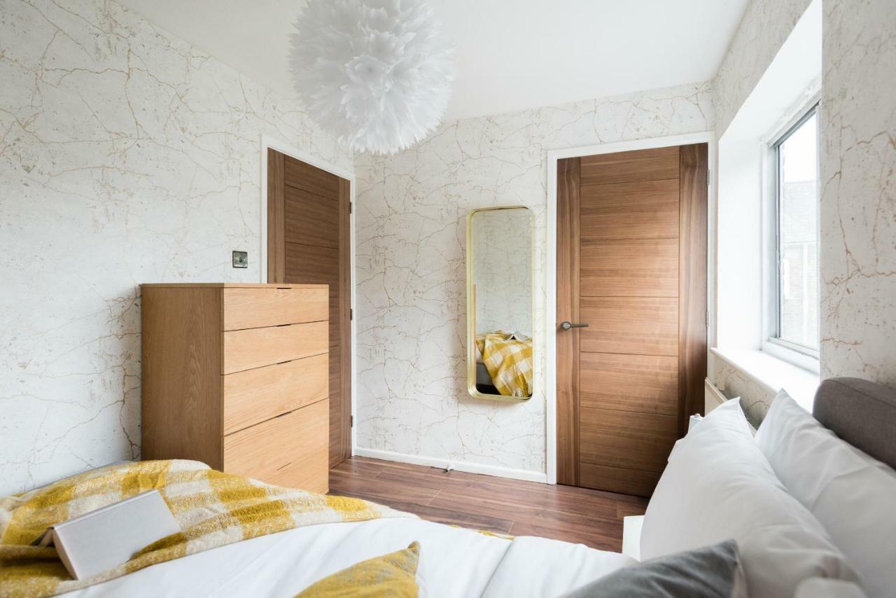 דירות אוקספורד The Century Chalet - Contemporary 2Bdr Townhouse With Parking מראה חיצוני תמונה